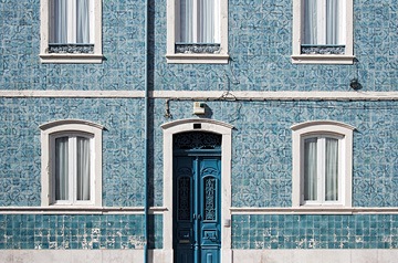 house with blue door